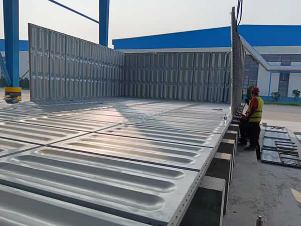 双向弧肋型超刚度无拉筋水箱组装